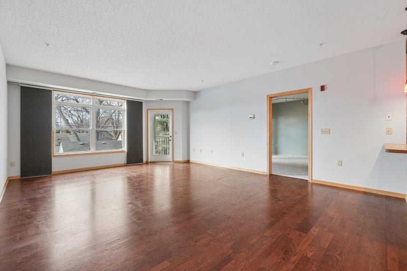 2530 E 34th St #213, Minneapolis, MN 55406