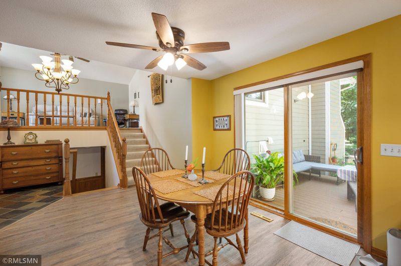 138 Dahlia St, Mahtomedi, MN 55115