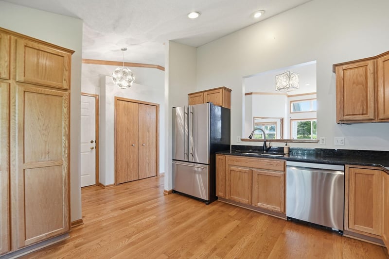 1235 Langewood Dr, Mound, MN 55364