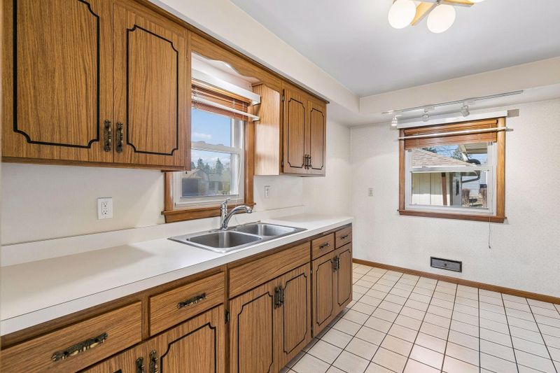 8308 Emerson Ave S, Bloomington, MN 55420