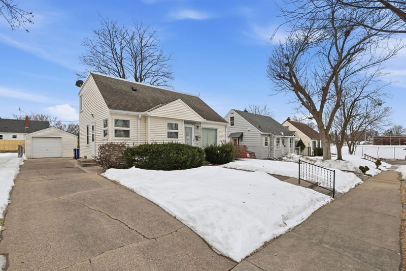 1610 Fremont Ave, Saint Paul, MN 55106