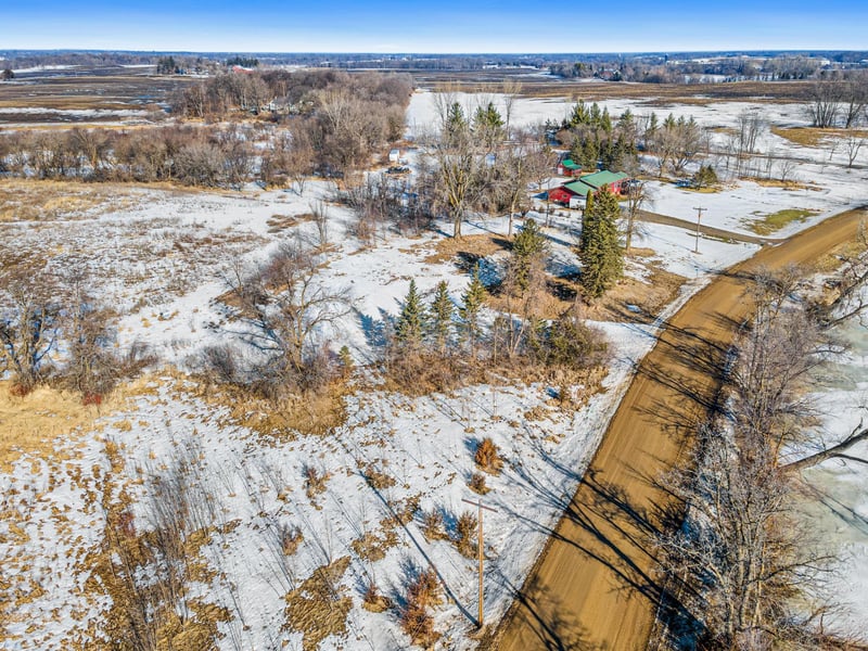 10485 Grunwald Ave SW, Howard Lake, MN 55349
