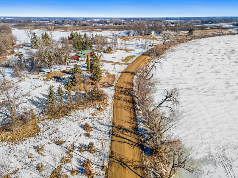 10485 Grunwald Ave SW, Howard Lake, MN 55349