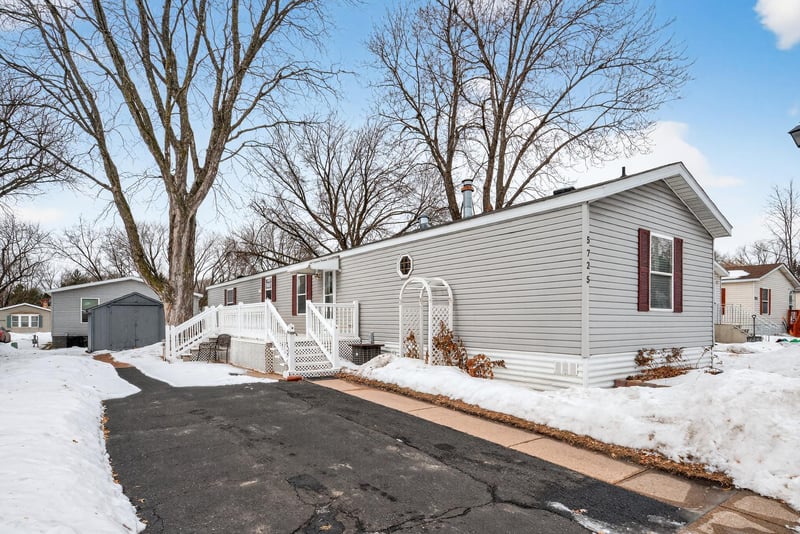 5725 Cabot Dr, Mounds View, MN 55112