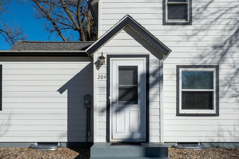 204 Mclaughlin Ave W, Kandiyohi, MN 56251