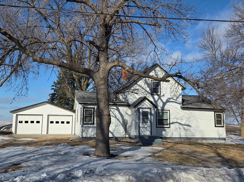 204 Mclaughlin Ave W, Kandiyohi, MN 56251