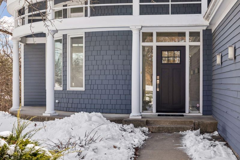 5347 Pinewood Trl, Edina, MN 55436