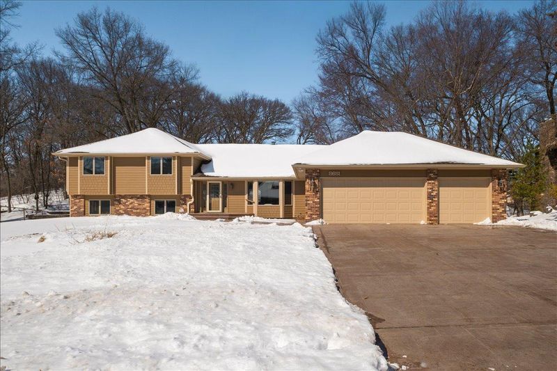 8681 144th Street Ct, Apple Valley, MN 55124
