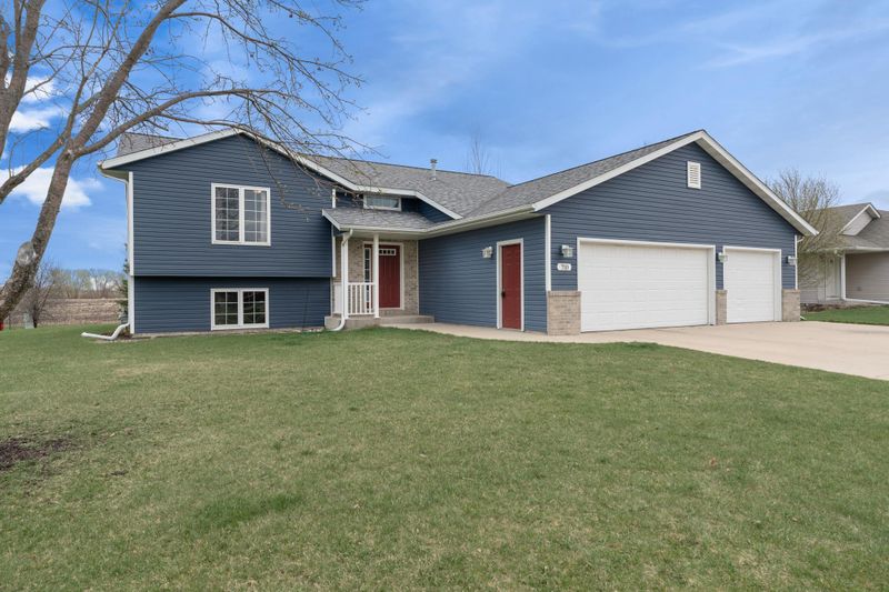 710 Lee St NE, Owatonna, MN 55060