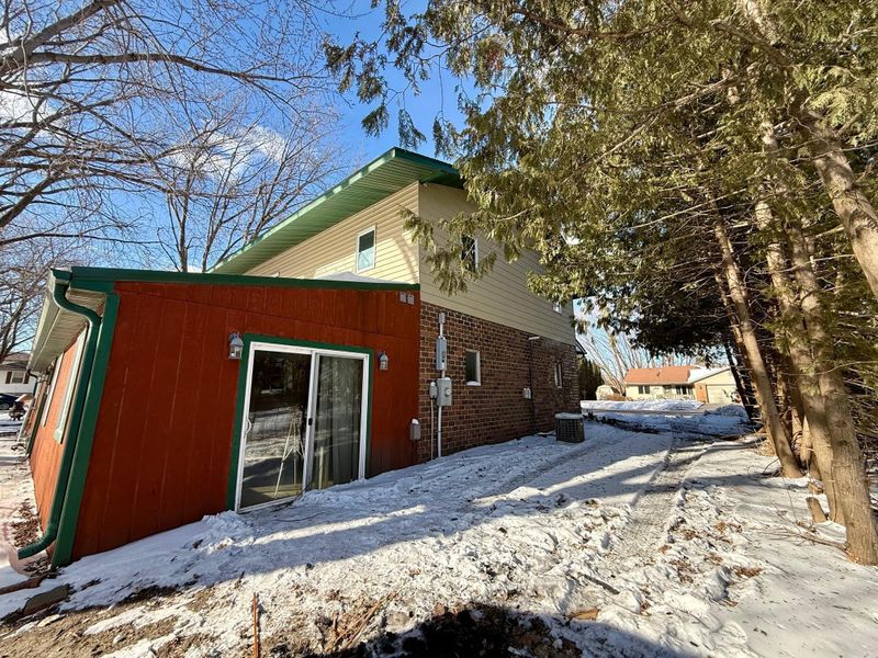 300 19th Ave NE, Waseca, MN 56093