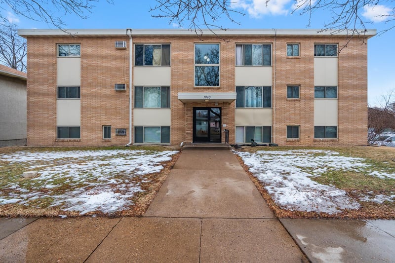 1010 Lafond Ave, Saint Paul, MN 55104
