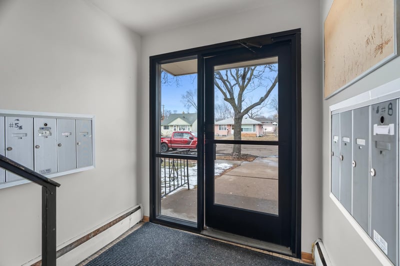 1010 Lafond Ave, Saint Paul, MN 55104