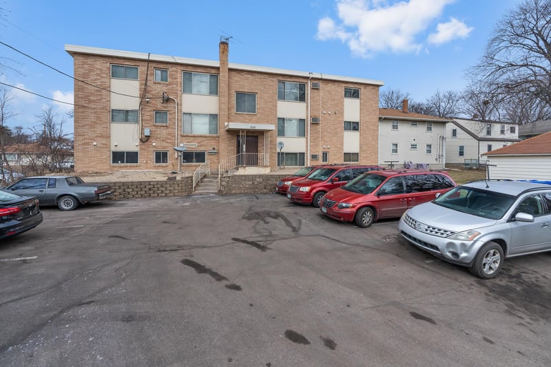 1010 Lafond Ave, Saint Paul, MN 55104