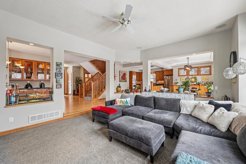 3110 Nathan Ln N, Plymouth, MN 55441