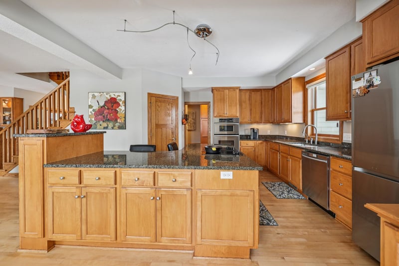 3110 Nathan Ln N, Plymouth, MN 55441