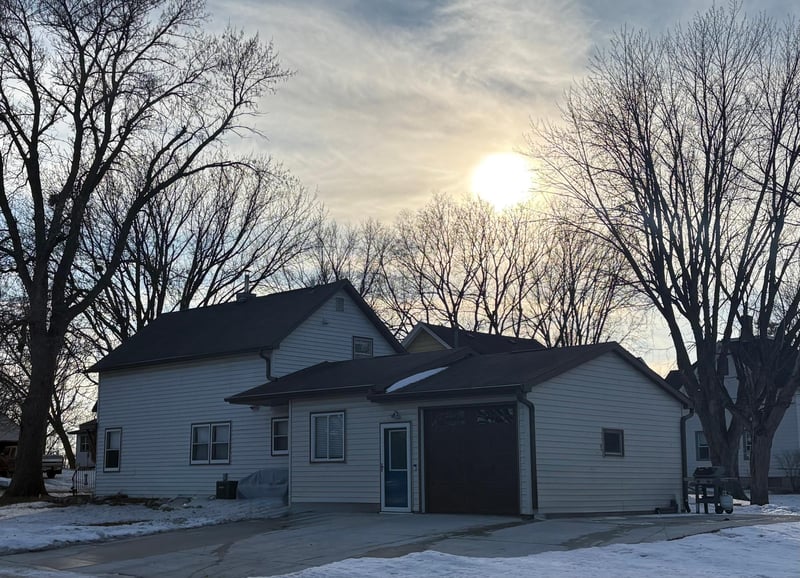 16 1st St NE, Plato, MN 55370