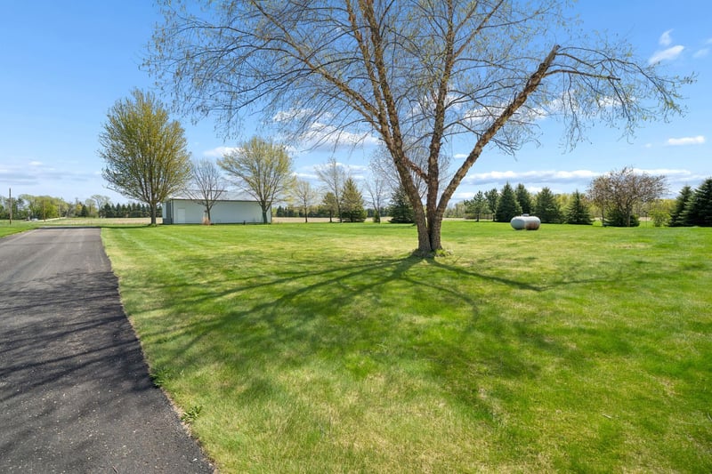 4319 135th St E, Dundas, MN 55019