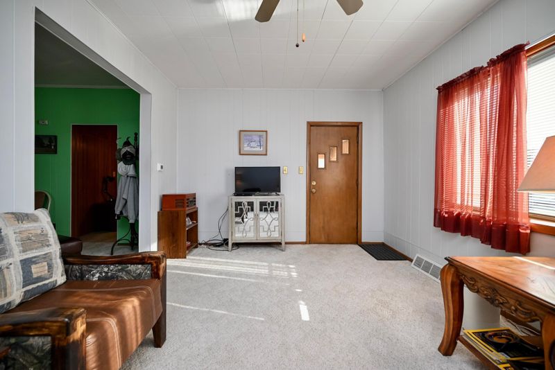 518 E 3rd St, Winona, MN 55987