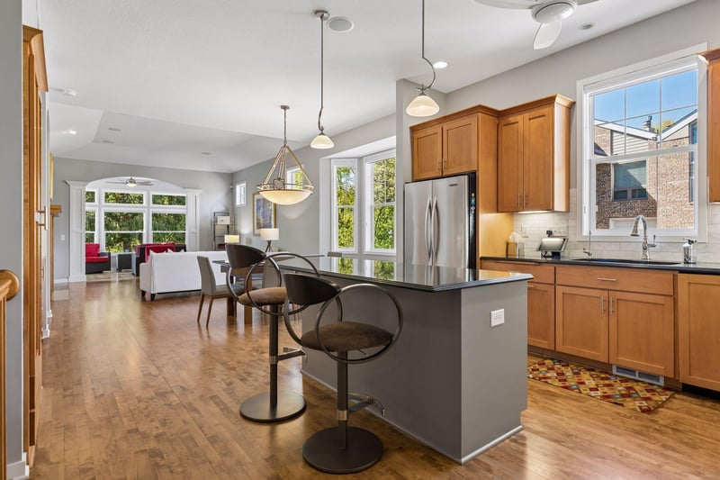 7660 Woodview Ct, Edina, MN 55439