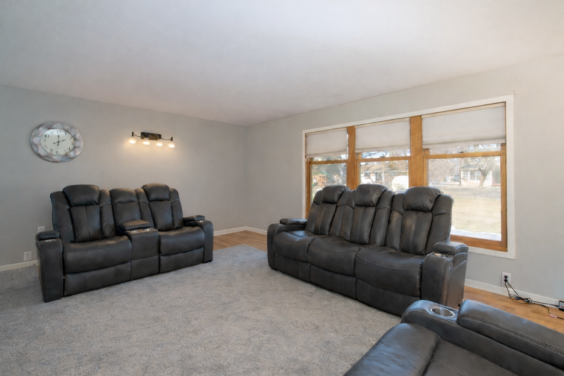 232 W Skyline Ct, Mankato, MN 56001