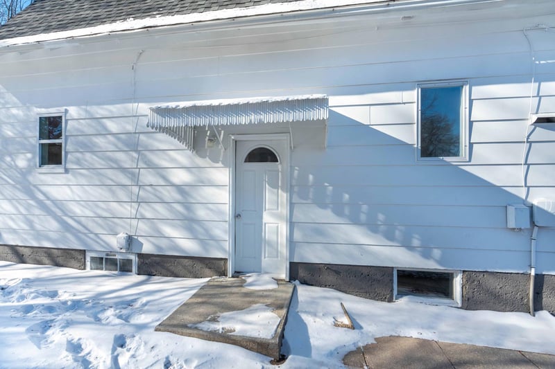 231 E Snelling Ave, Appleton, MN 56208