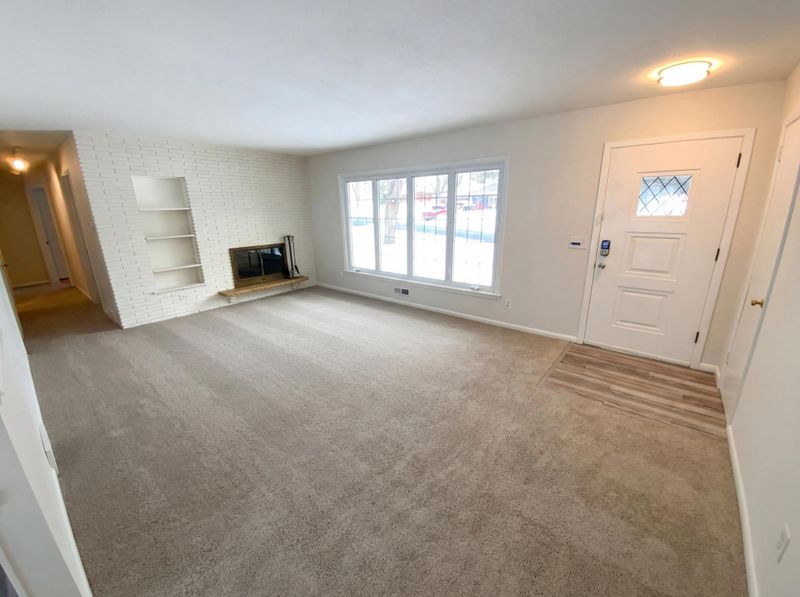 2316 W 97th St, Bloomington, MN 55431