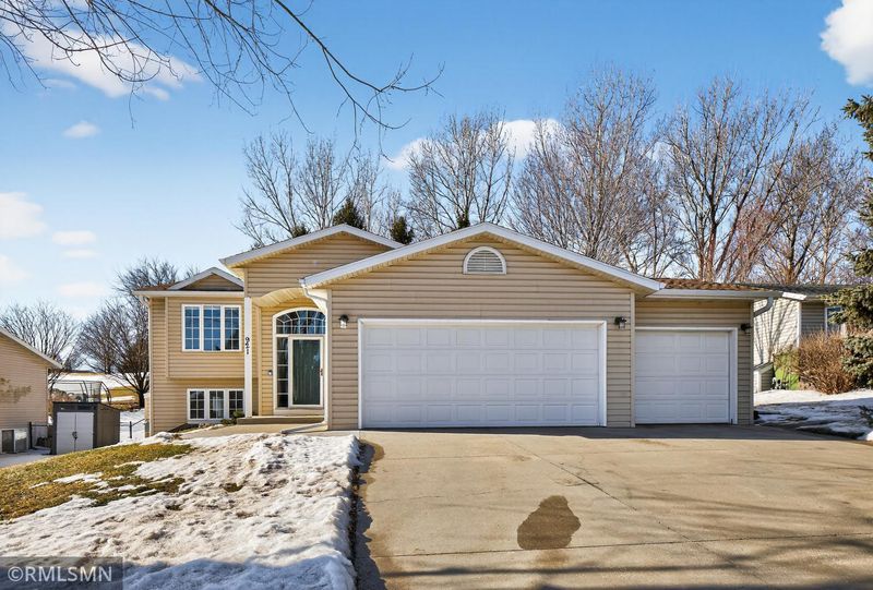 921 2nd Ave NE, Byron, MN 55920