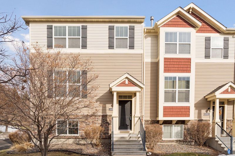 8407 Norwood Ln N, Maple Grove, MN 55369