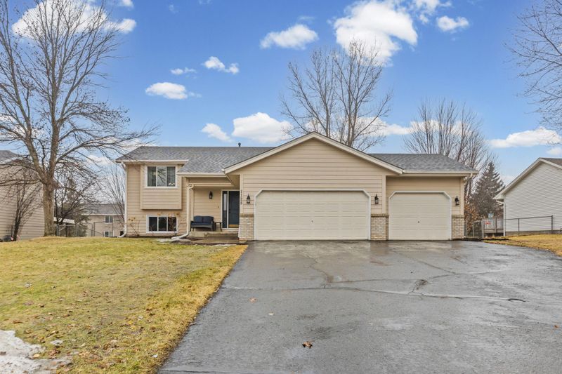 1128 142nd Ln NW, Andover, MN 55304