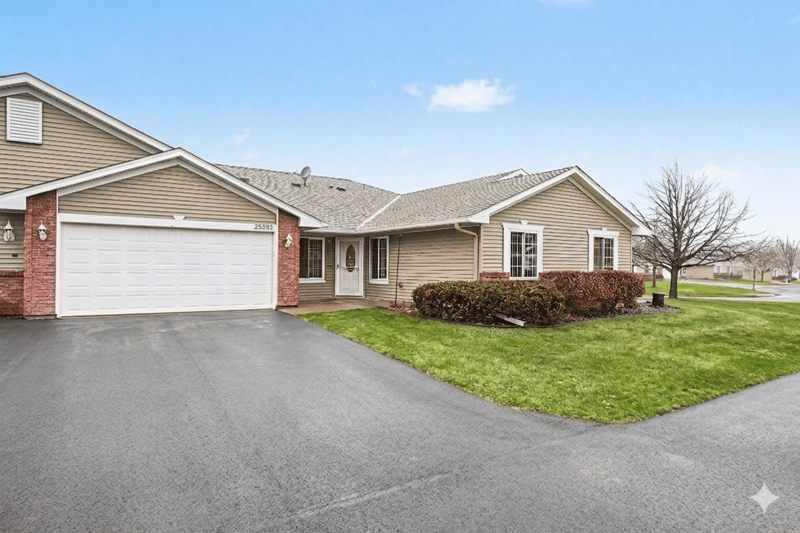 25555 Park Ln, Shorewood, MN 55331