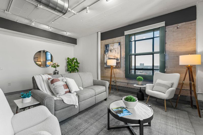 2929 Chicago Ave #907, Minneapolis, MN 55407