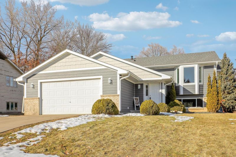 2629 Nemitz Ave E, Maplewood, MN 55119