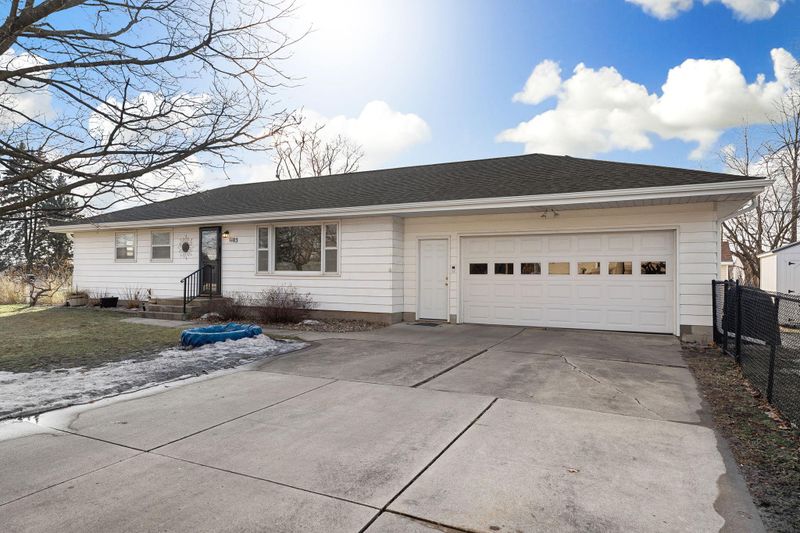 1103 18th St NE, Austin, MN 55912