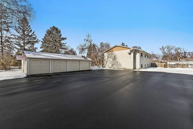 1401 Prosperity Ave, Saint Paul, MN 55106