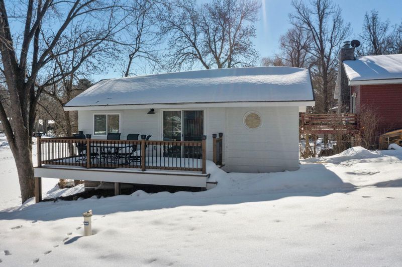 9929 55th St, Clear Lake, MN 55319