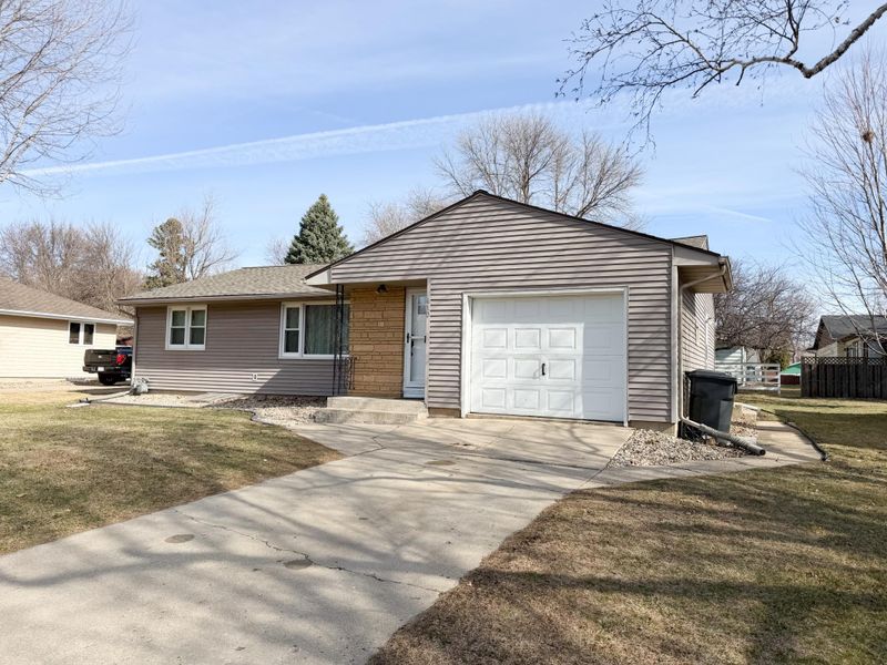 410 Galena St, Worthington, MN 56187