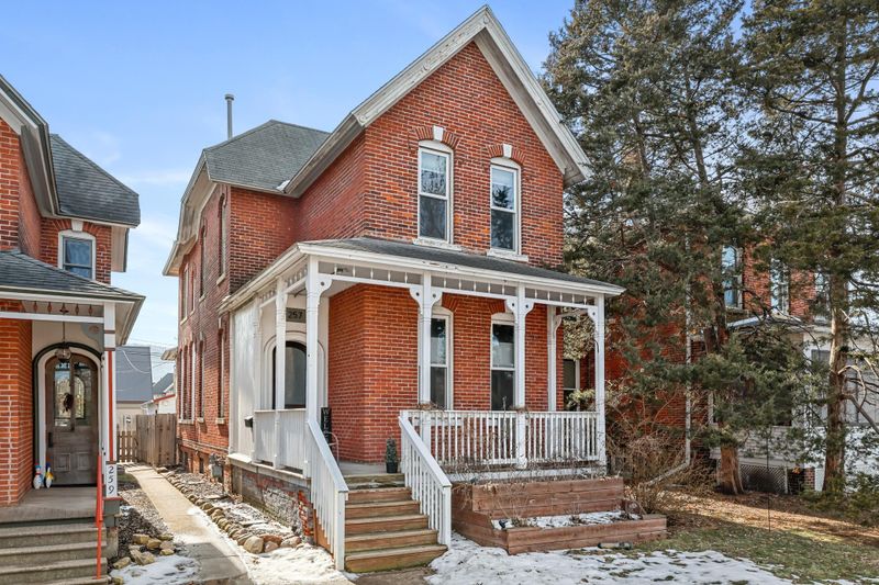 257 E Wabasha St, Winona, MN 55987
