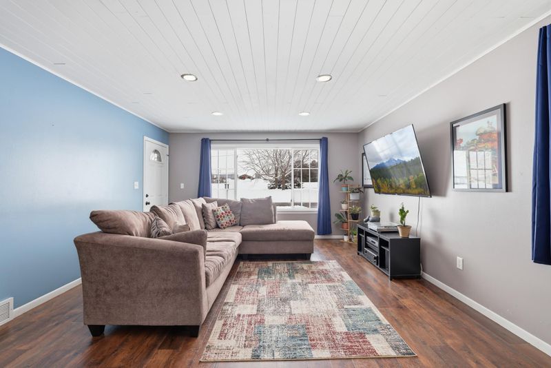 1121 Pearl St, Prescott, WI 54021