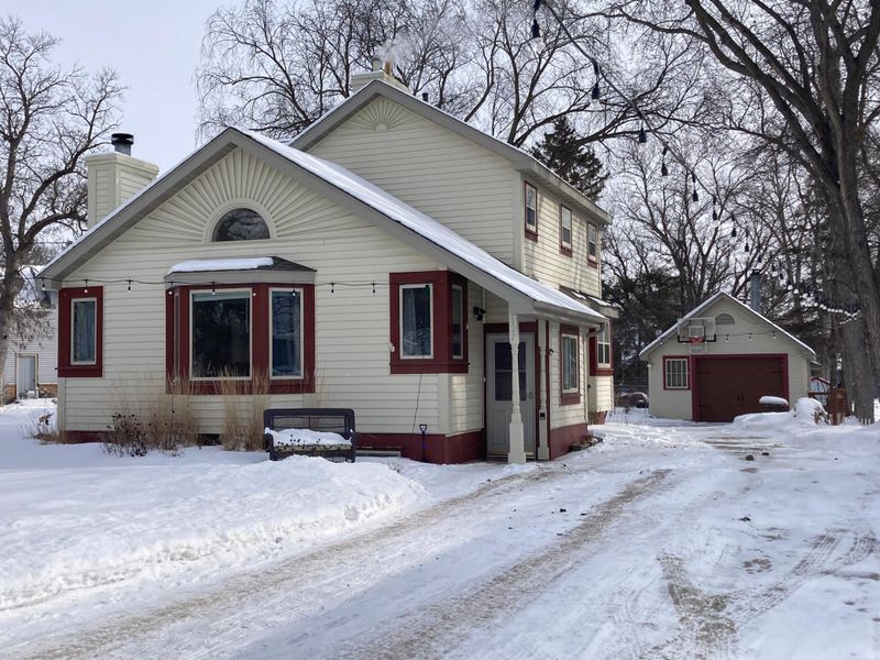 1127 Campbell Ave, Detroit Lakes, MN 56501