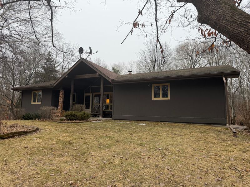 26923 Oakman Ave, Lindstrom, MN 55045