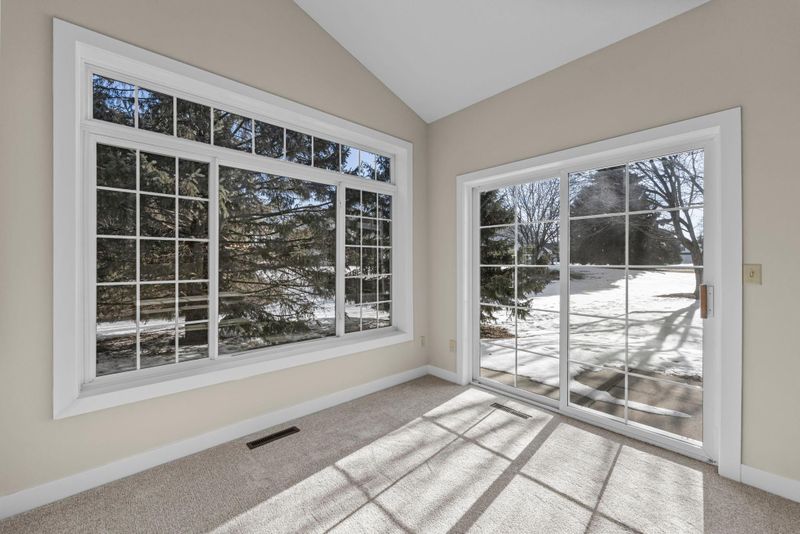 2628 Oak Ridge Trl, Woodbury, MN 55125