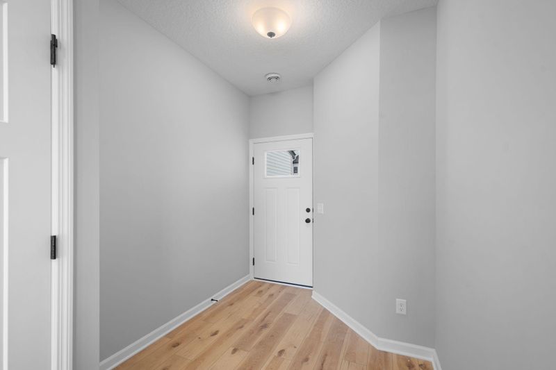 10326 Birchwood Cir, Victoria, MN 55318