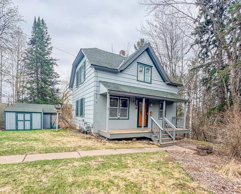 302 River Bluff Ave, Sandstone, MN 55072
