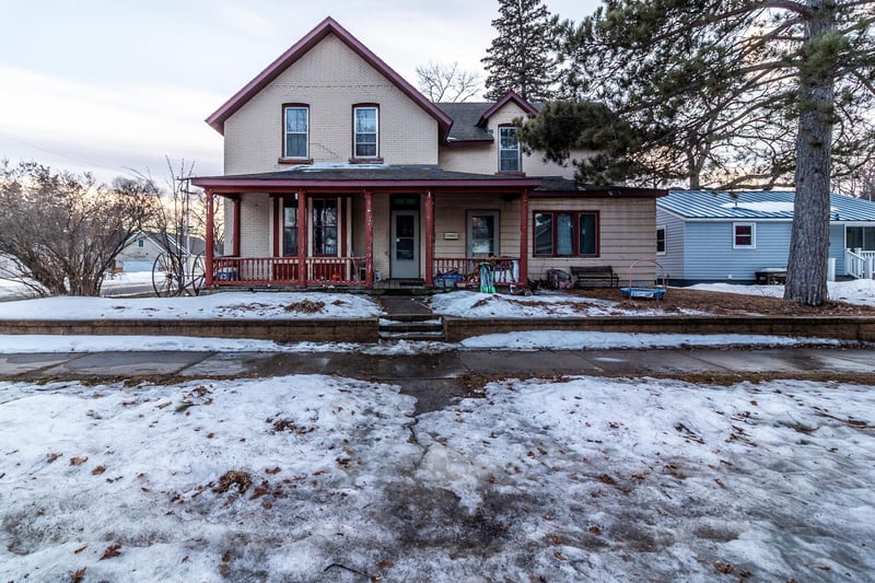303 4th Ave NE, Saint Cloud, MN 56304