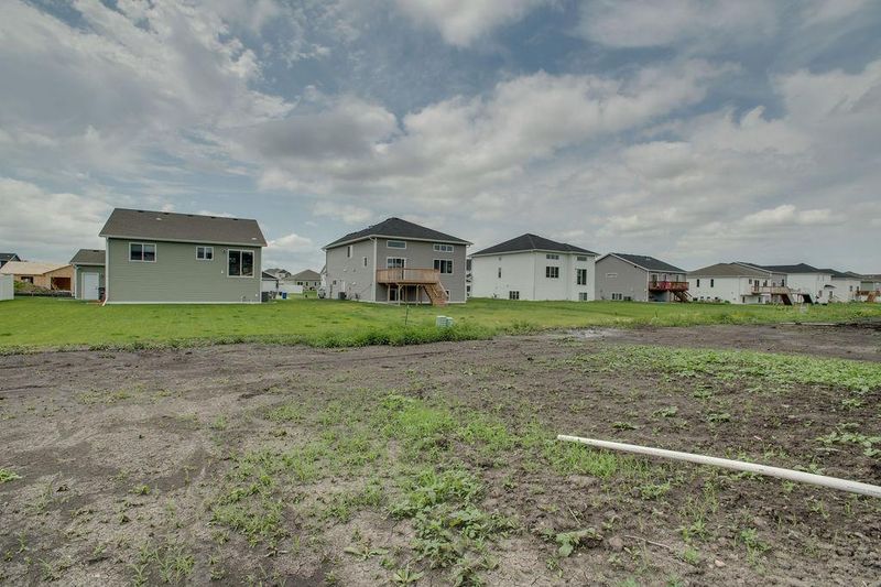 3843 19th St S, Moorhead, MN 56560