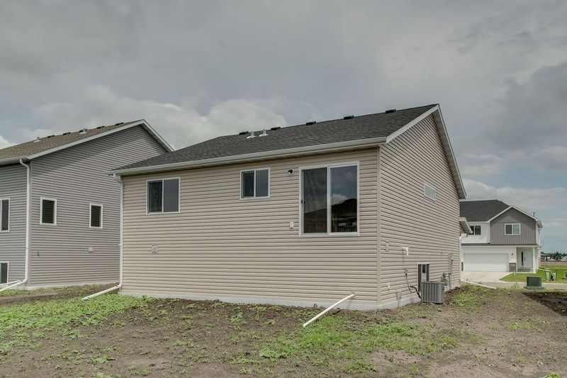 3843 19th St S, Moorhead, MN 56560