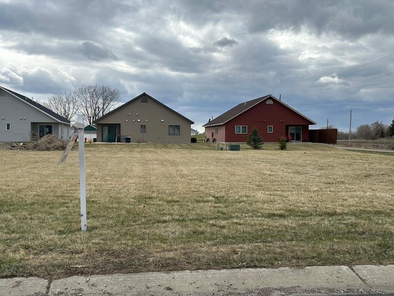 1527 Ranger Drive N, Glencoe, MN 55336