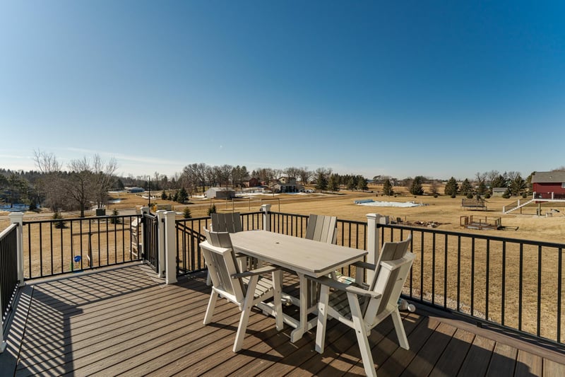330 5th St SE, Oronoco, MN 55960