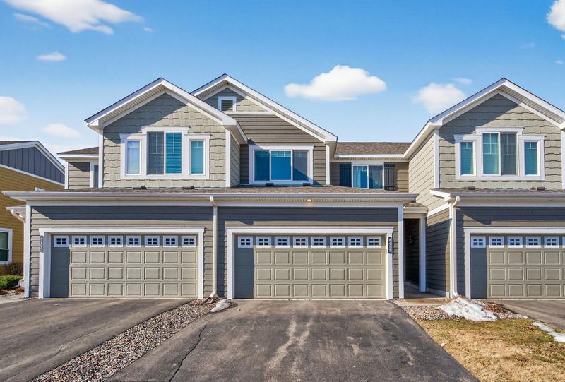 8411 Larch Ln N, Maple Grove, MN 55369