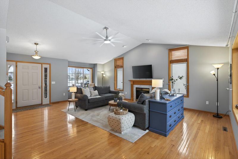 2336 121st Cir NW, Coon Rapids, MN 55448